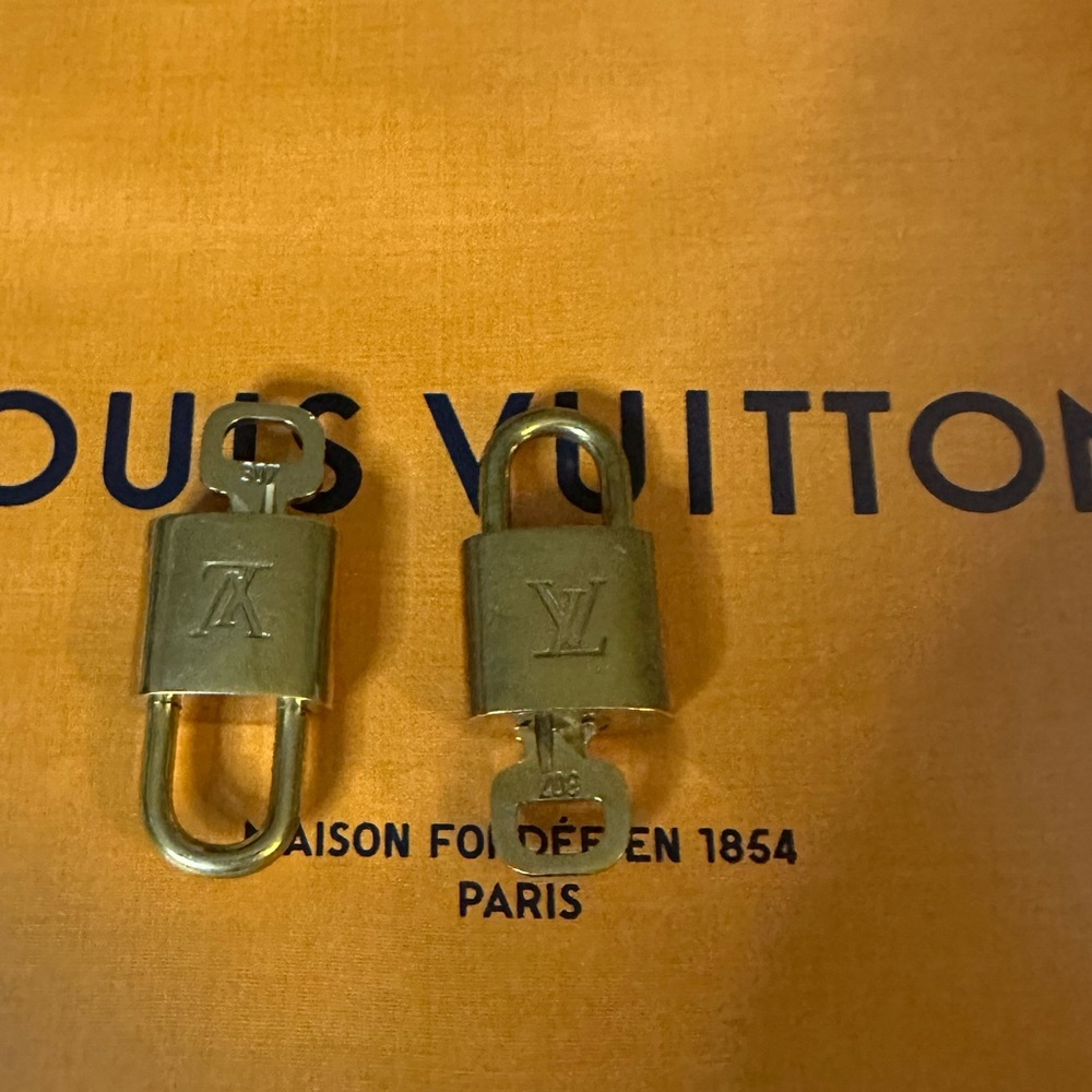 Louis Vuitton LV Gold Lock & Key #307